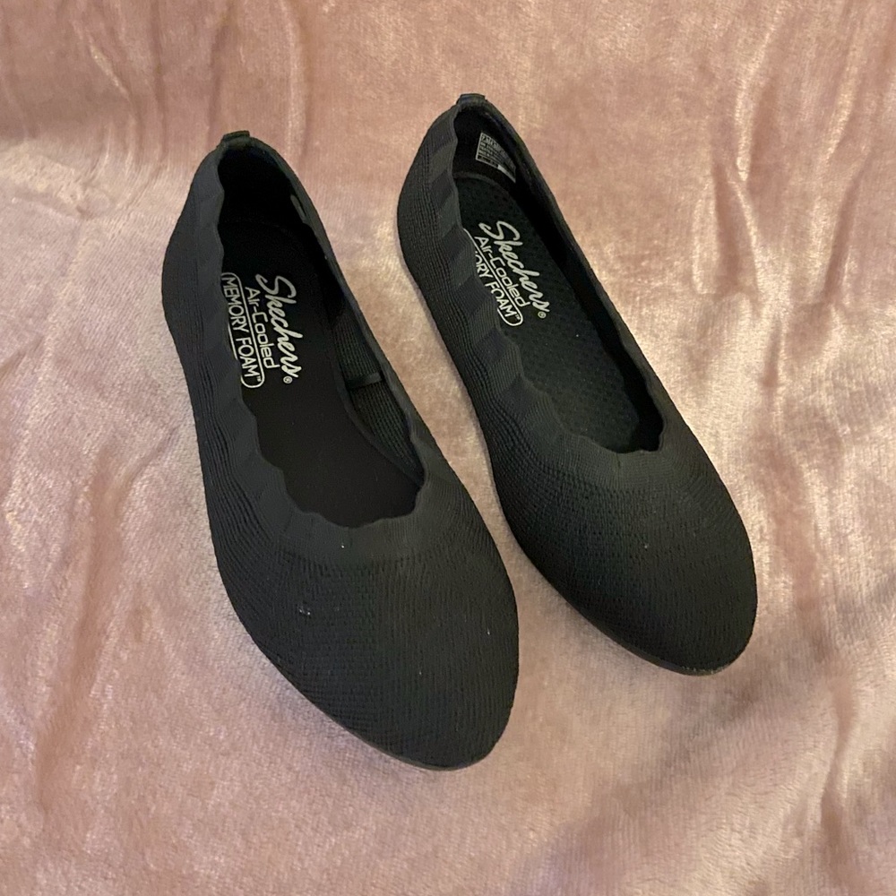 Cleo’s by Skechers.